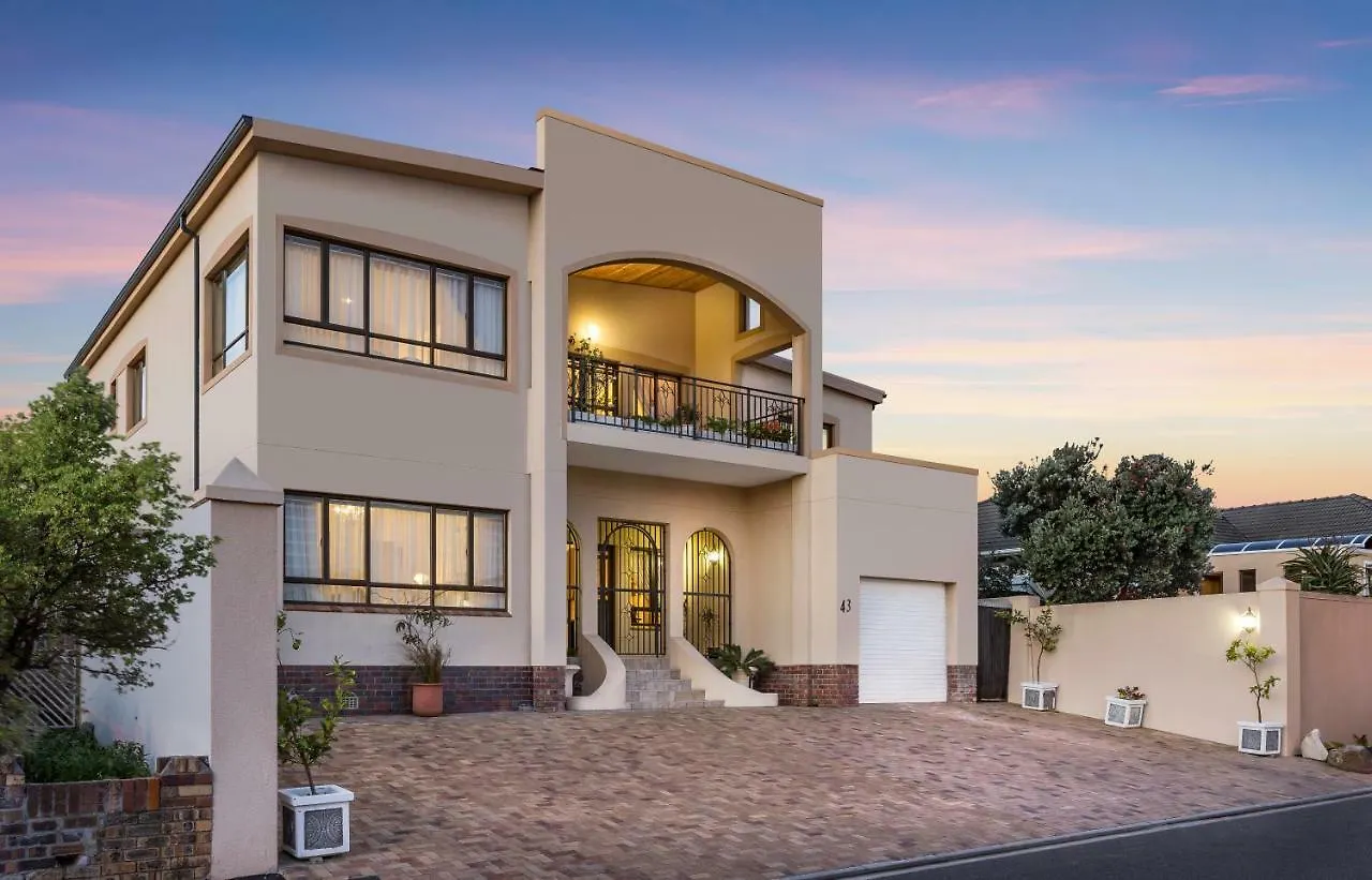 Auriols Guest House Parow Güney Afrika