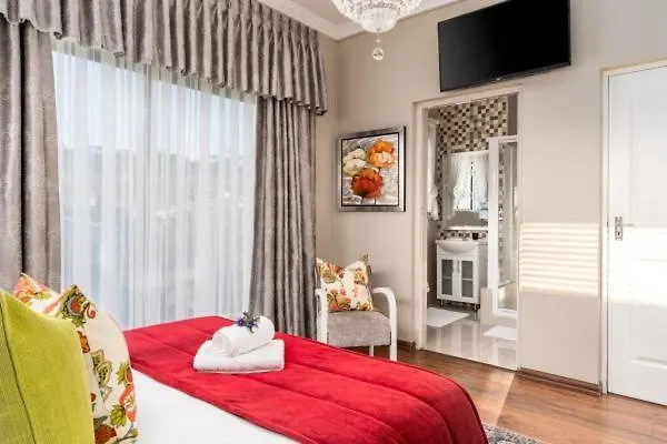 Auriols Guest House Parow 3*,